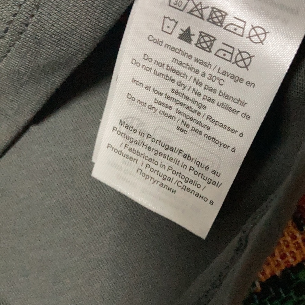 Black Basic Jersey Red Cherry Relaxed T-Shirt Siz… - image 5